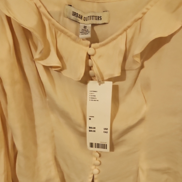 Urban Outfitters Cream Off-Shoulder Blouse - Picture 3 of 6